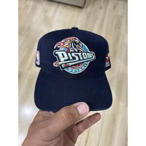 Vintage 90s Sports Specialties Detroit Pistons Plain Logo Wool SnapBack Hat